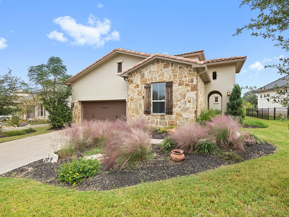 1st image of 209 Grand Oaks Ln
