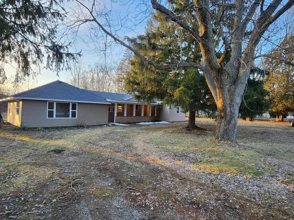 13799 8th Ave, Marne, MI 49435
