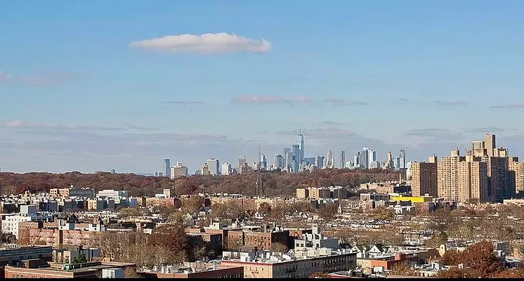 Rented by EXR | media 9