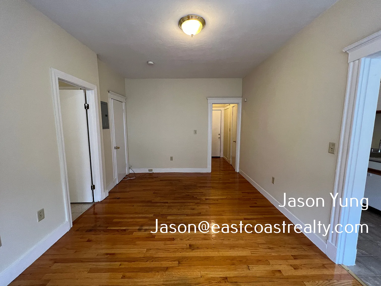 Studio, 450 sqft, $2,025 — Photo 2