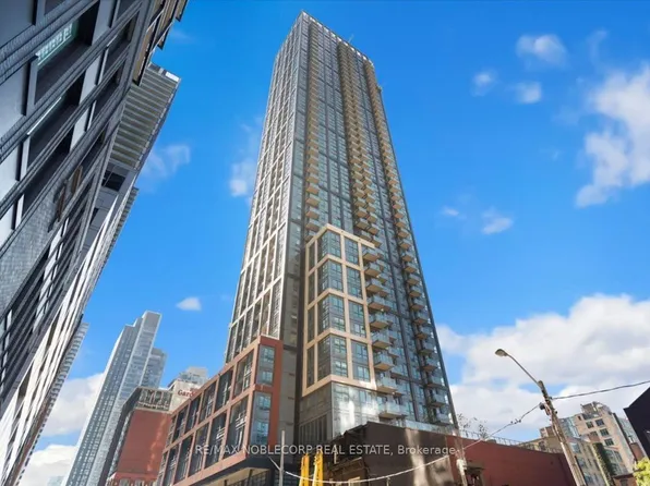 108 Peter St #712, Toronto, ON M5V 0W2