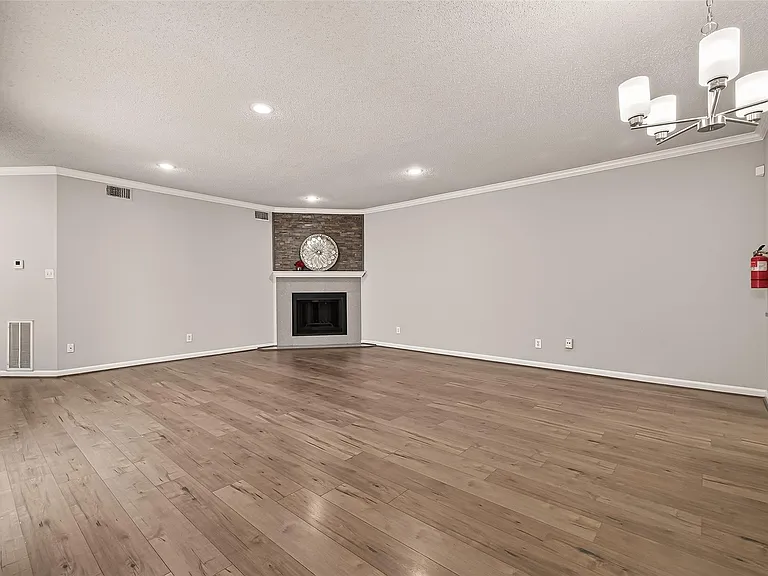 4024 Breakwood Dr — Photo 8
