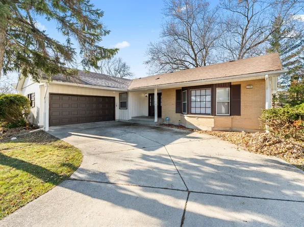 17740 Cedar Ave, Country Club Hills, IL 60478