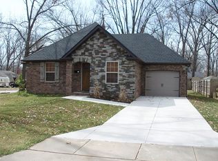 919 S Paula Ave, Springfield, MO 65802