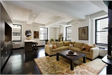 Sold by Avenue Real Estate