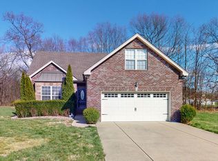 121 Bella Crest Way, Portland, TN 37148