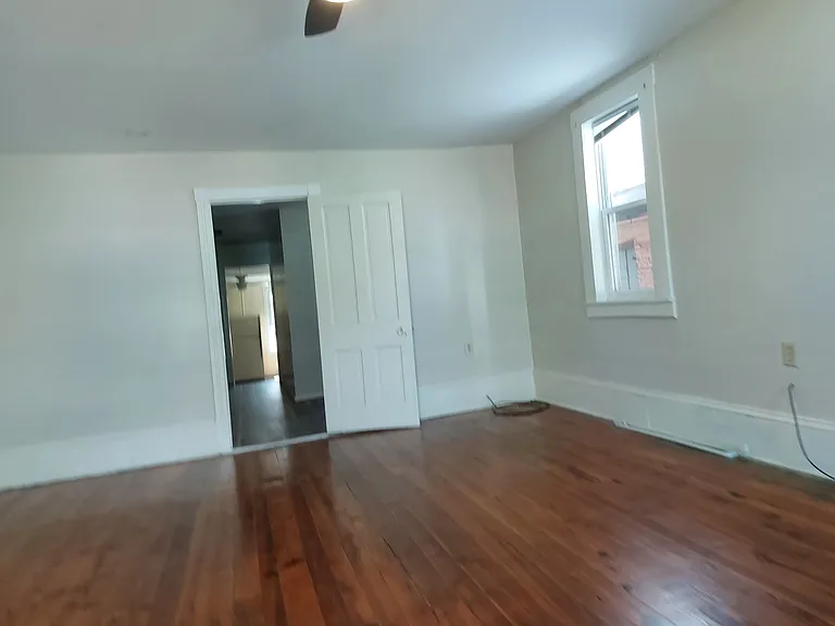 209 Lincoln Way E — Photo 19