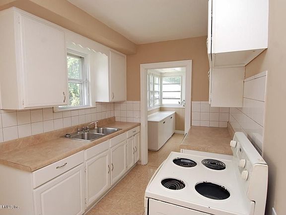 3rd image of 5039 San Juan Ave