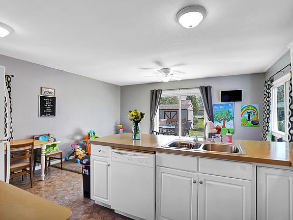 4th image of 1582 Tuscany Ln