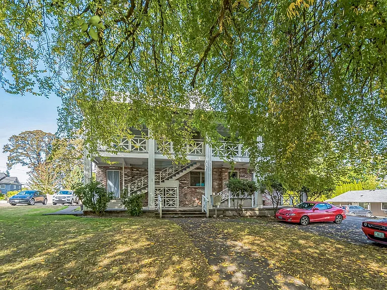 1907 23rd Ave #6 — Photo 3