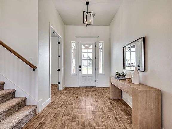 4th image of 6941 Lakeview Dr