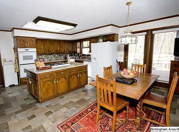 3rd image of 1500 Pavillon Dr