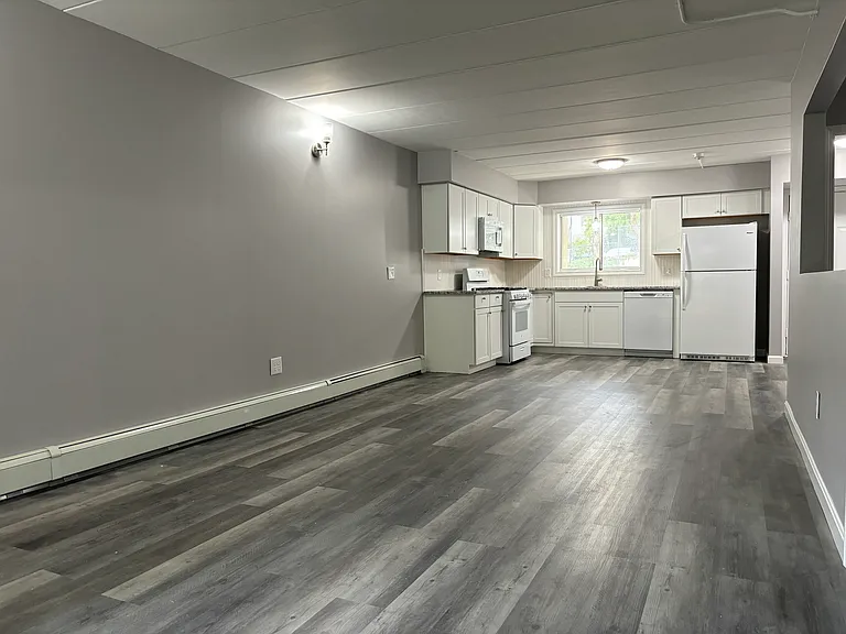 65 Newark St #7 — Photo 3