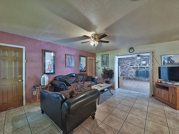 4th image of 1200 NE 48th Avenue Rd