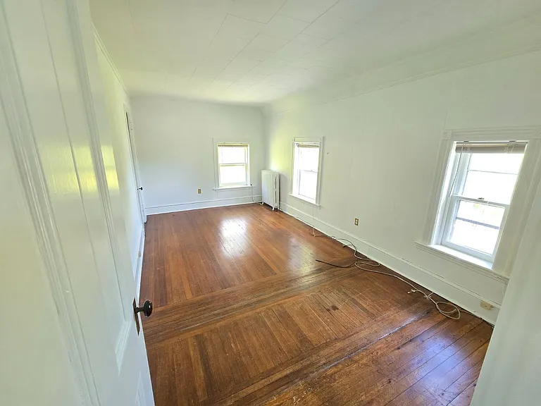 514 Grand Ave — Photo 14
