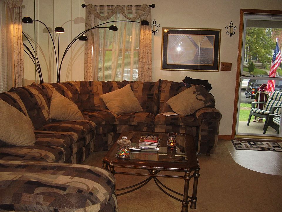 2nd image of 8338 Ridgely Oak Rd