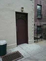 69 Saint Mark&#39;s Place in East Village