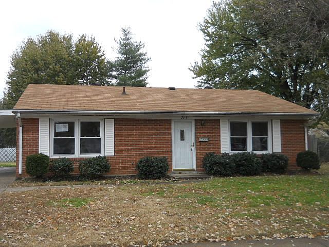1st image of 733 Wandering Ln