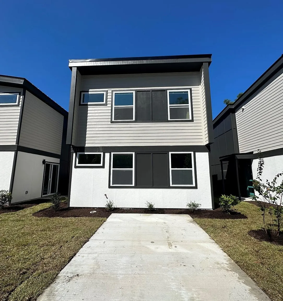 3 bed, 1788 sqft, $2,300 — Photo 1