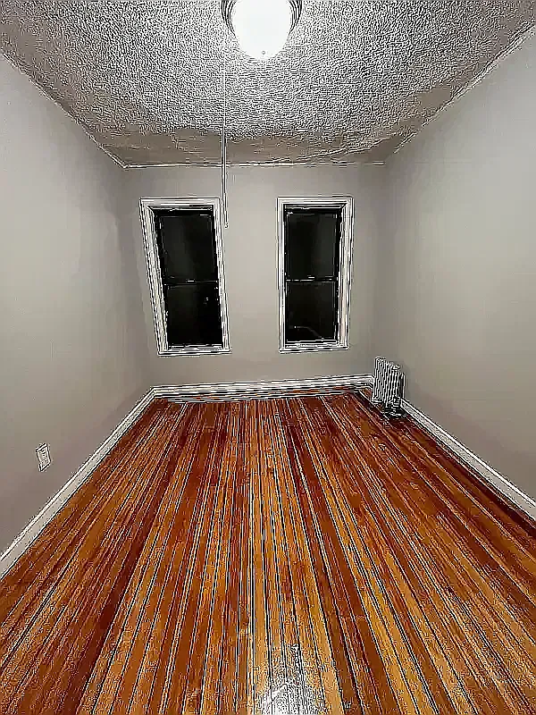 55 Nagle Avenue — Photo 1
