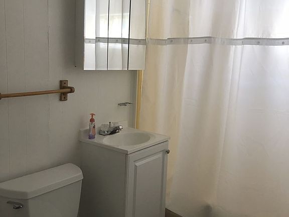 5th image of 7 Marietta Ave APT 6