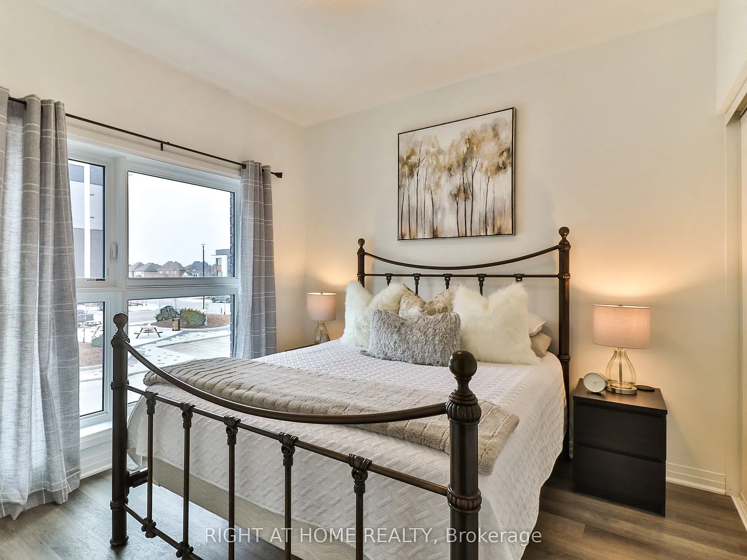 102 Grovewood Cmn — Photo 4