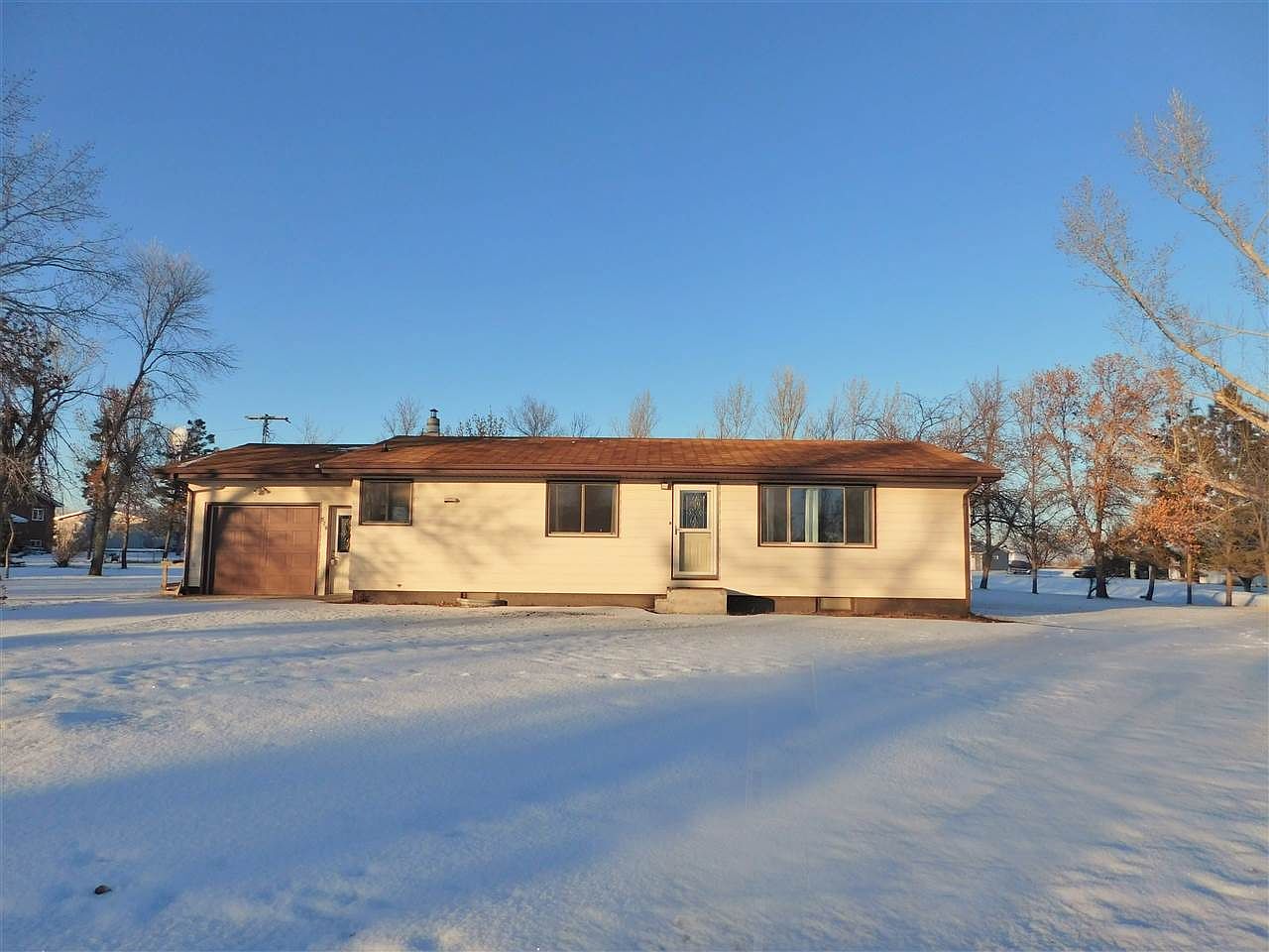 579 Huss St, Lansford, ND 58750 Zillow