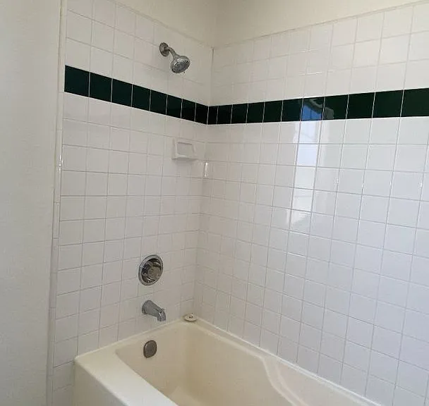 6005 Brougham St — Photo 13