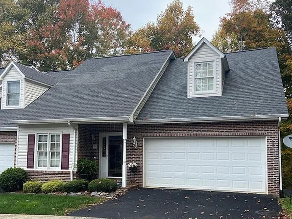 24 Cherokee Ridge Ct, Johnson City, TN 37604