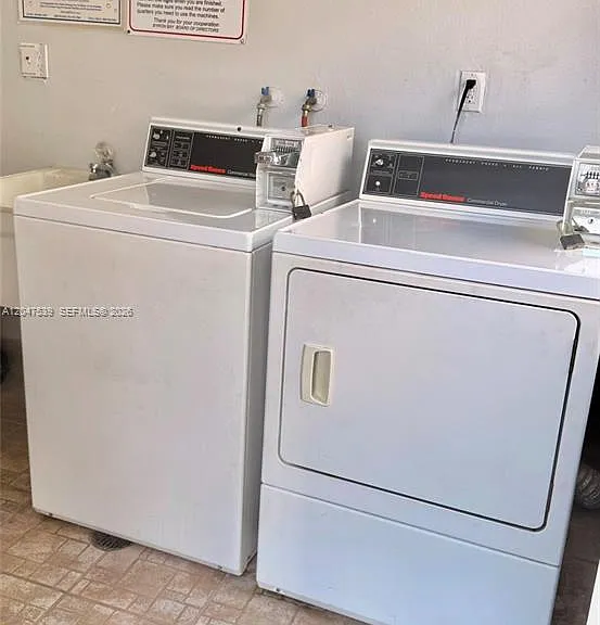 8201 Byron Ave #501 — Photo 24