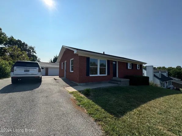 1217 Lyndon Ln, Radcliff, KY 40160