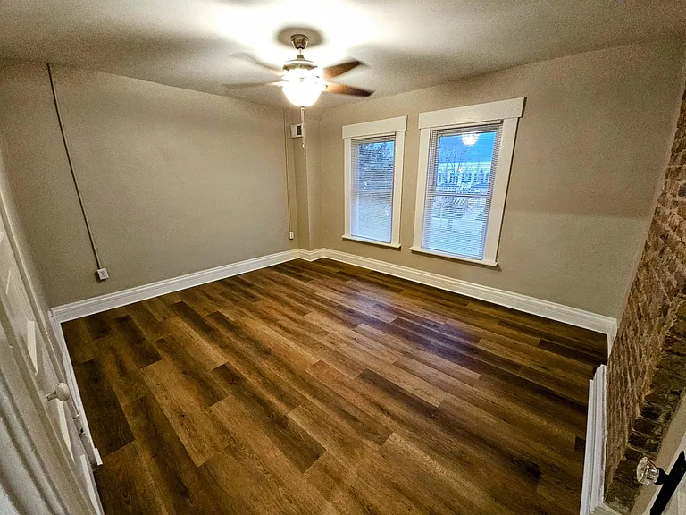 215 Dakota Ave — Photo 16
