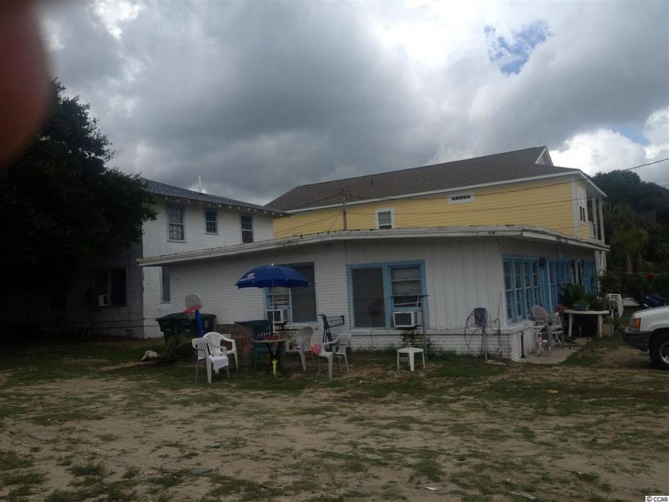 2nd image of 3607 Dunes St