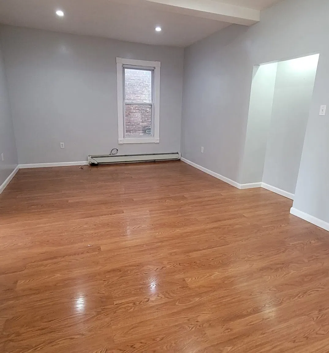 526 River St — Photo 4