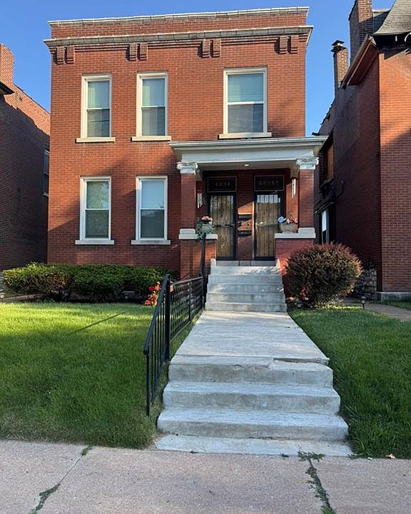 1st image of 4434 Clarence Ave