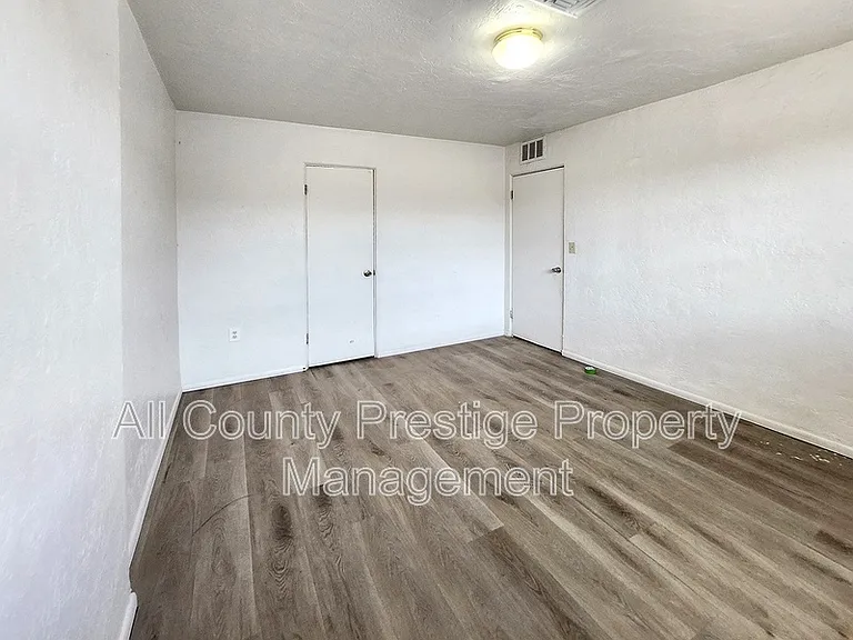 1915 E Osborn Rd #2 — Photo 10