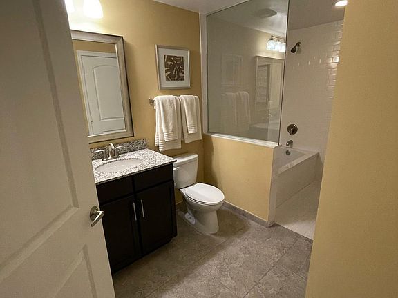 4th image of 10877 NW 33rd St #301