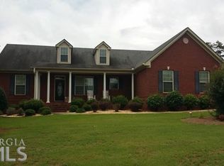 132 Manor Pl, Commerce, GA 30530