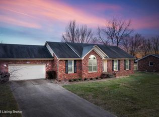 141 Shady Pond Ln, Shepherdsville, KY