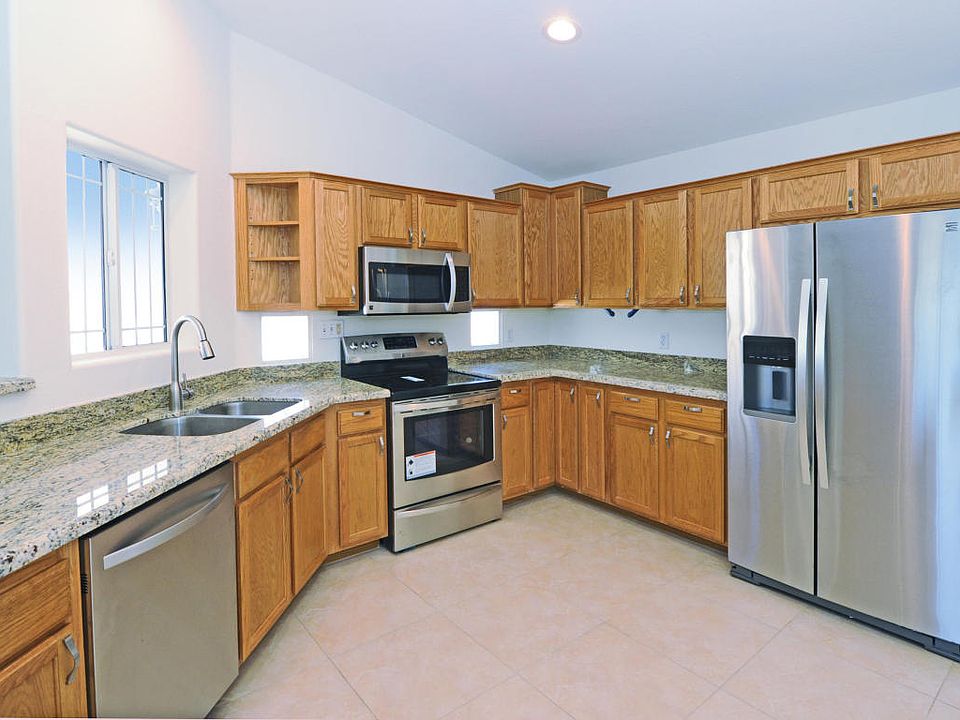 1st image of 9750 N Monterey Dr