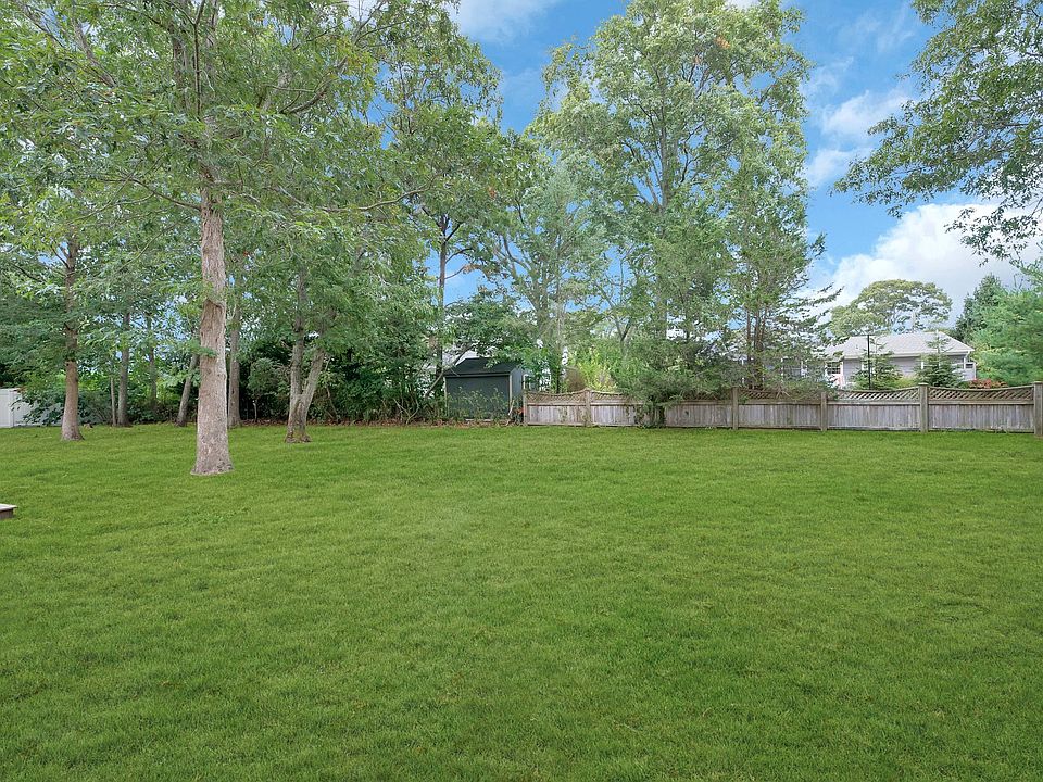1st image of 17 Country Ln