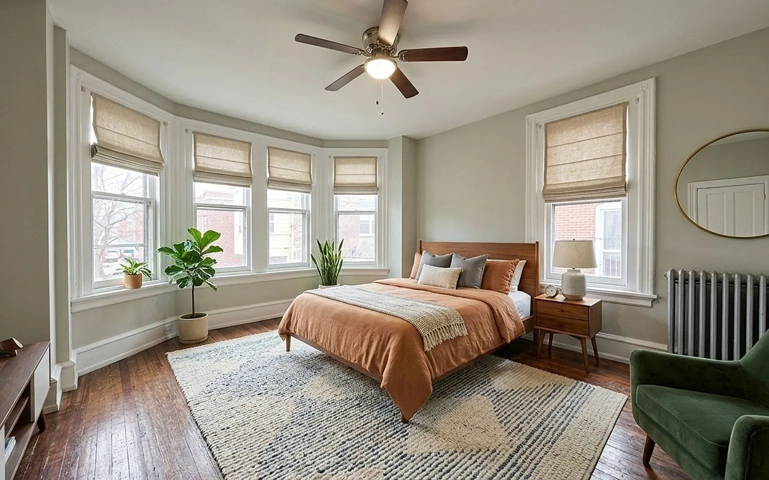 441 E Walnut Ln — Photo 1
