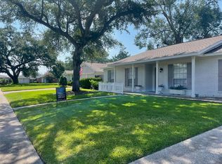 9315 Fairdale Ln, Houston, TX 77063