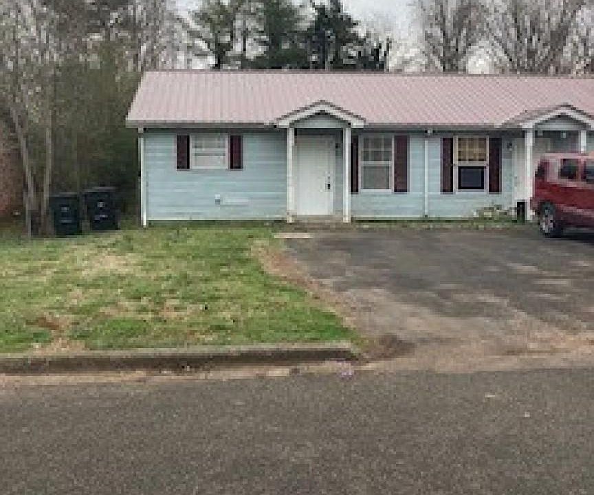 2nd image of 1015 Riviera Dr #1015