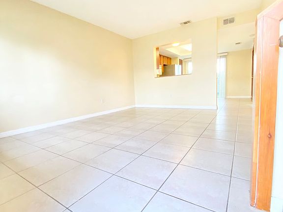 4th image of 12039 Tift Cir