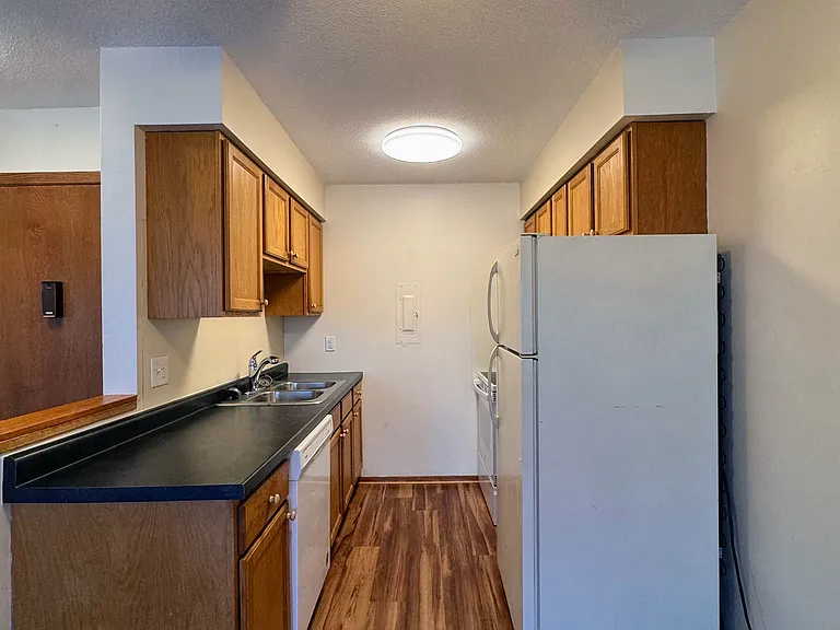 301 University Ave SE — Photo 21