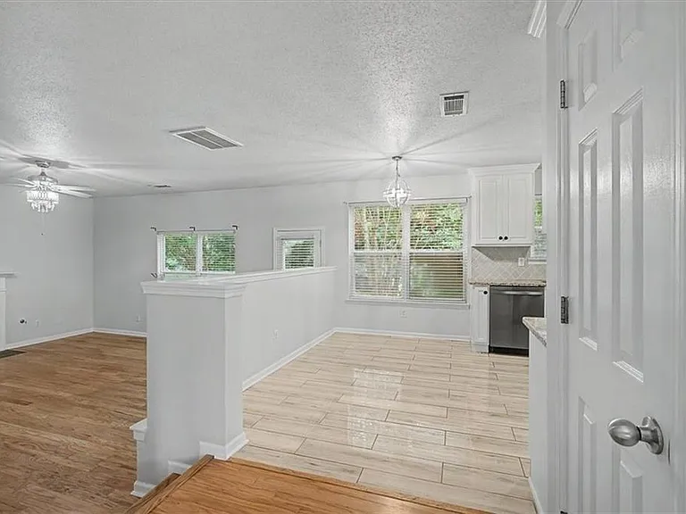 1025 Balsam Wood Trl — Photo 8