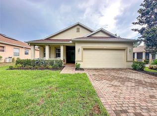 106 Crepe Myrtle Dr, Groveland, FL 34736