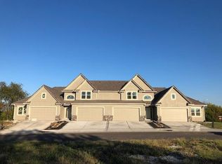 4005 Sagamore Dr, Lees Summit, MO 64064