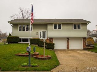 209 Tanglewood Ln, East Peoria, IL